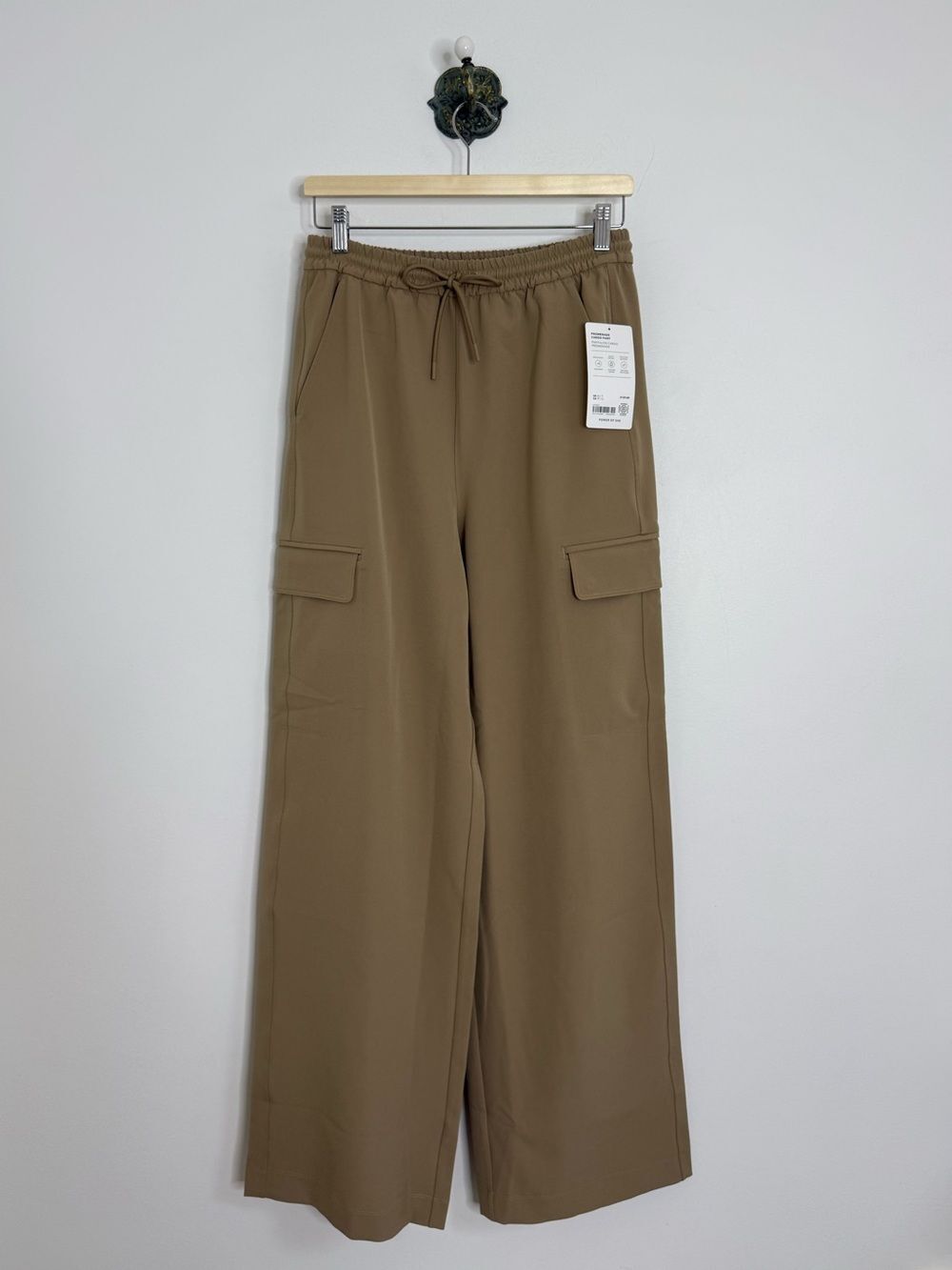 Athleta Promenade Cargo Pant High Rise Wide Leg Women XS Tall NWT Travel Career